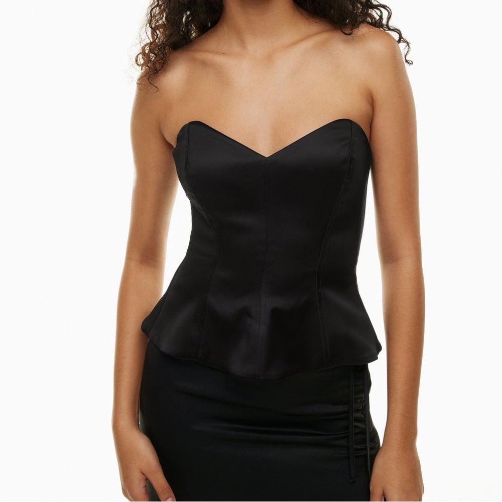 Wilfred
Sweetwater Satin Bustier

Strapless satin sweetheart bustier top
Black